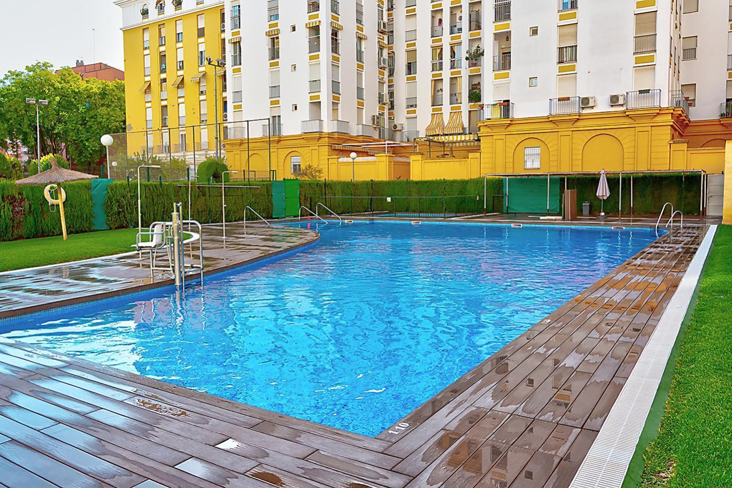 Luxury Apartment In Seville With Pool Bagian luar foto