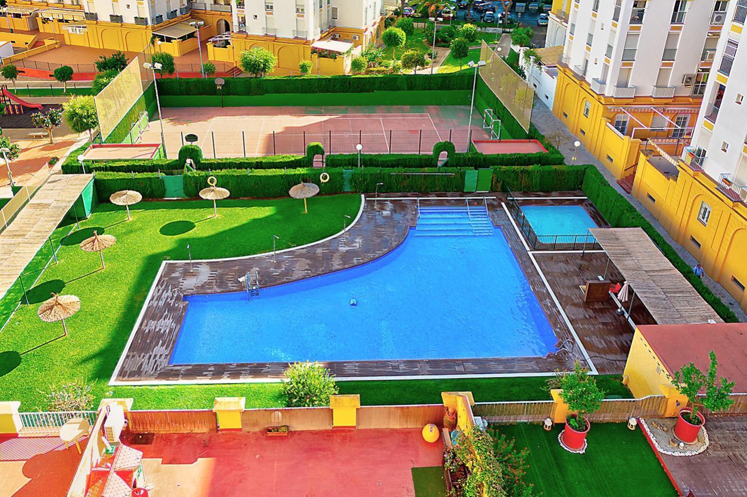 Luxury Apartment In Seville With Pool Bagian luar foto